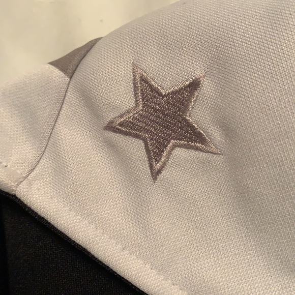 Fubu - Picture 7 of 12